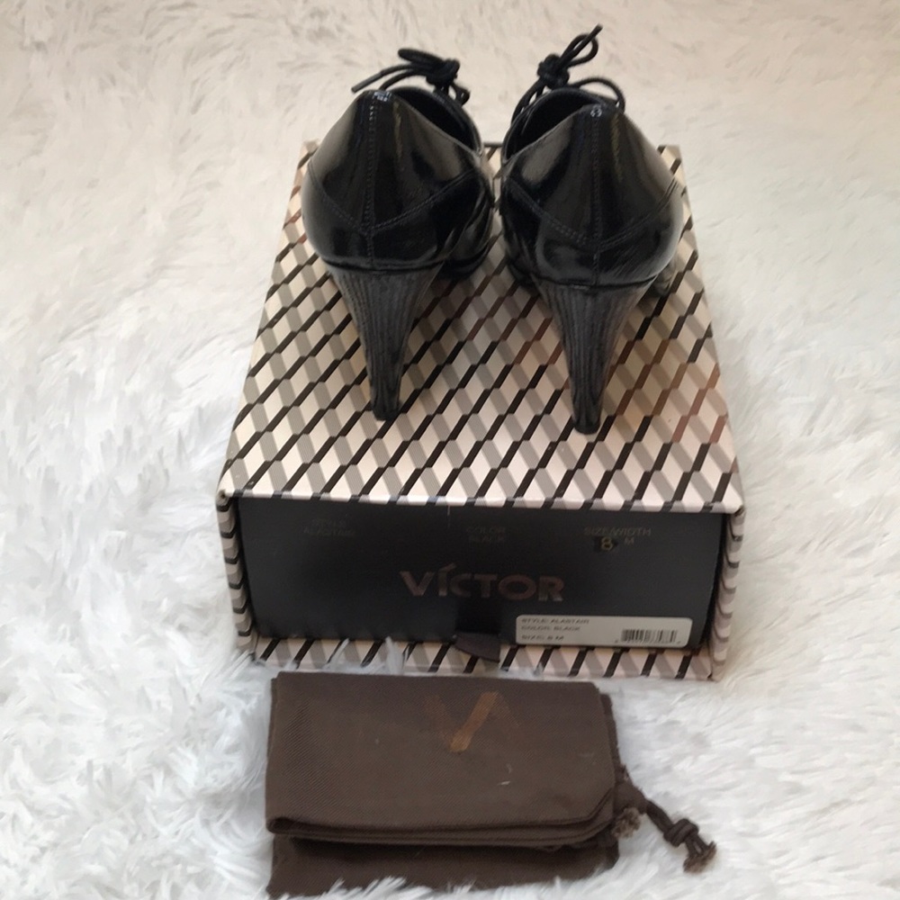VÍCTOR patent leather laced heals; Alastair BLK 8M - Picture 6 of 6